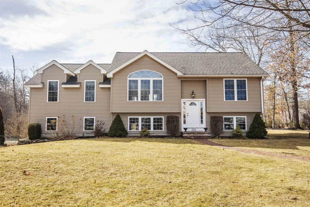 226 Shore Drive Salem NH 03079