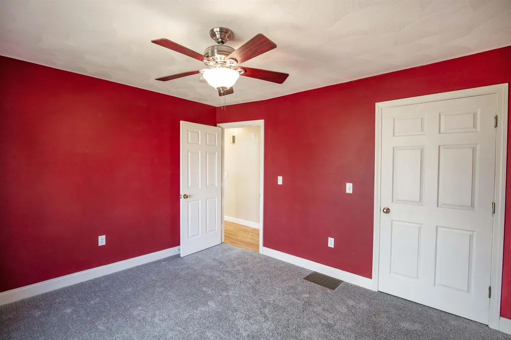 226 Shore Drive Salem NH 03079