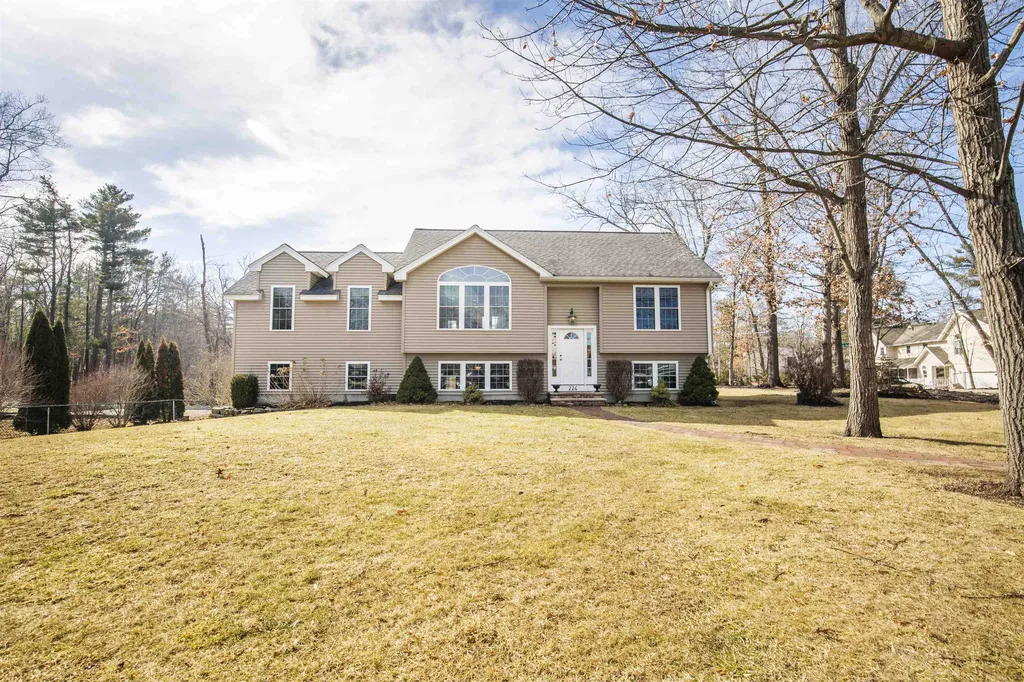 226 Shore Drive Salem NH 03079