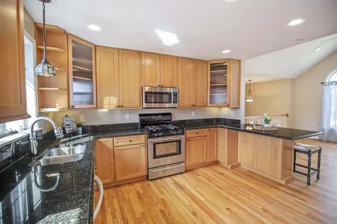 226 Shore Drive Salem NH 03079