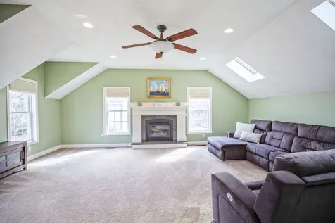 226 Shore Drive Salem NH 03079