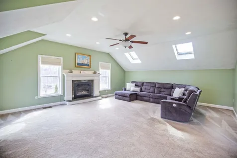 226 Shore Drive Salem NH 03079