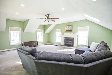 226 Shore Drive Salem NH 03079