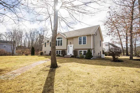 226 Shore Drive Salem NH 03079