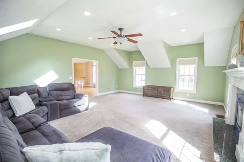 226 Shore Drive Salem NH 03079