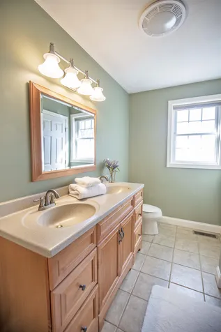 226 Shore Drive Salem NH 03079