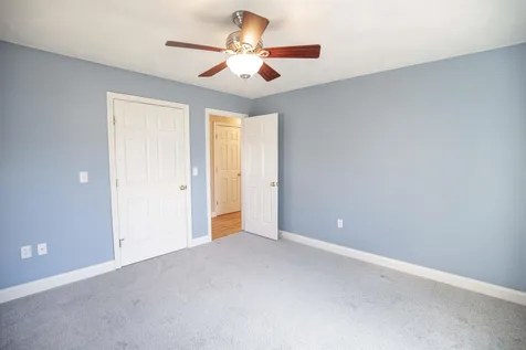 226 Shore Drive Salem NH 03079