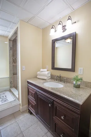 226 Shore Drive Salem NH 03079