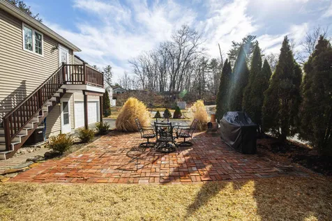226 Shore Drive Salem NH 03079