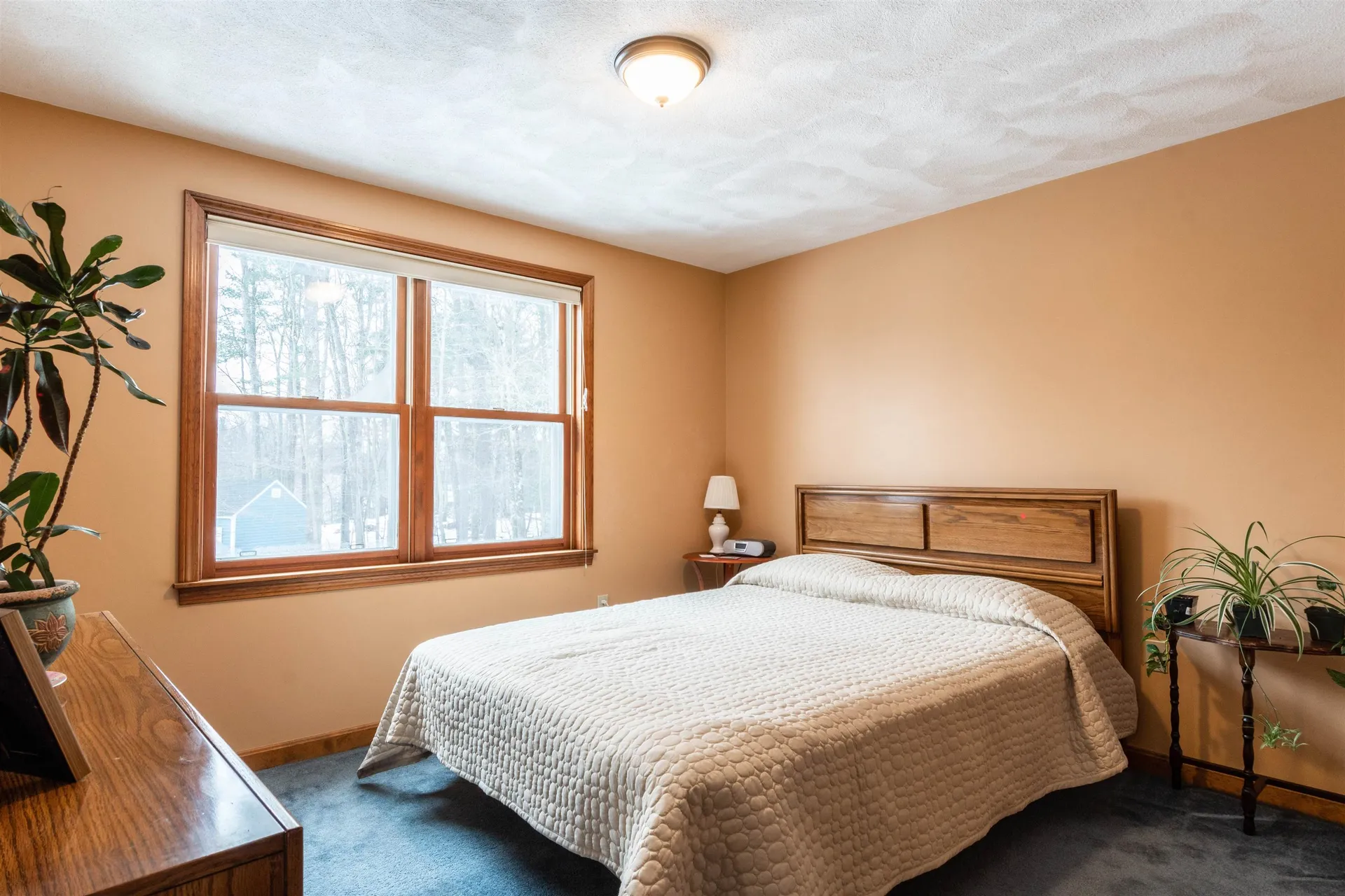 31 Cathedral Circle Nashua NH 03063
