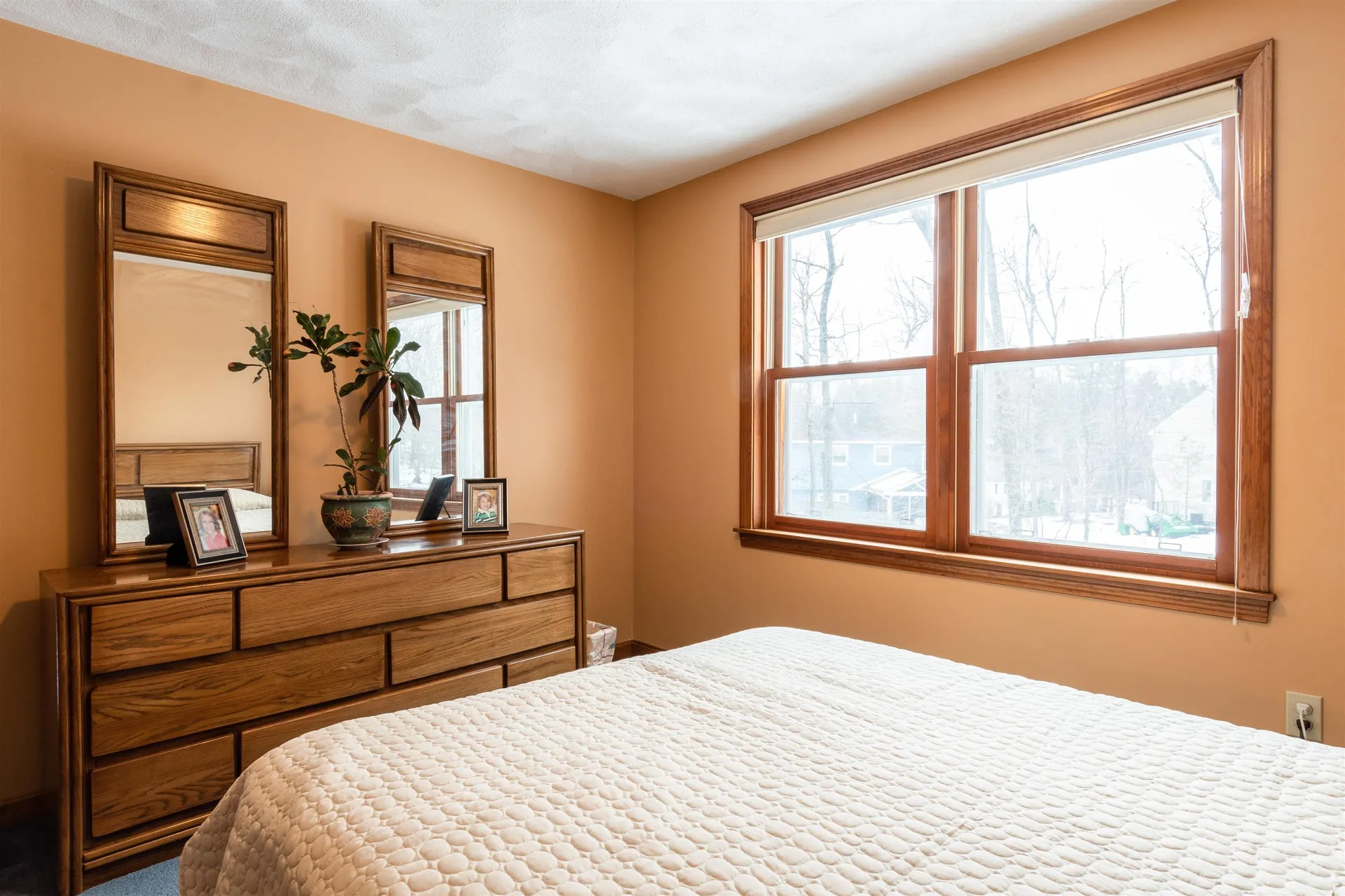 31 Cathedral Circle Nashua NH 03063