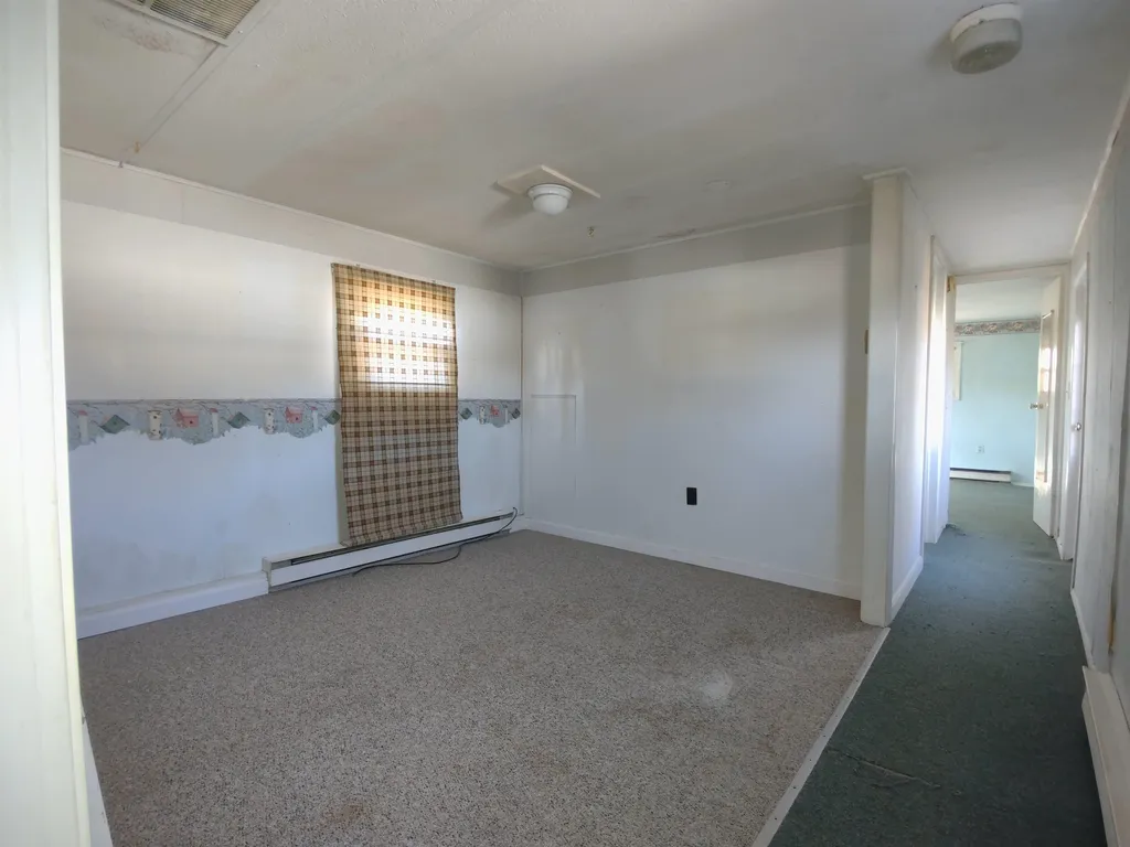 106 Sherwood Glen Somersworth NH 03878