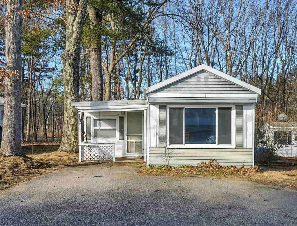 106 Sherwood Glen Somersworth NH 03878