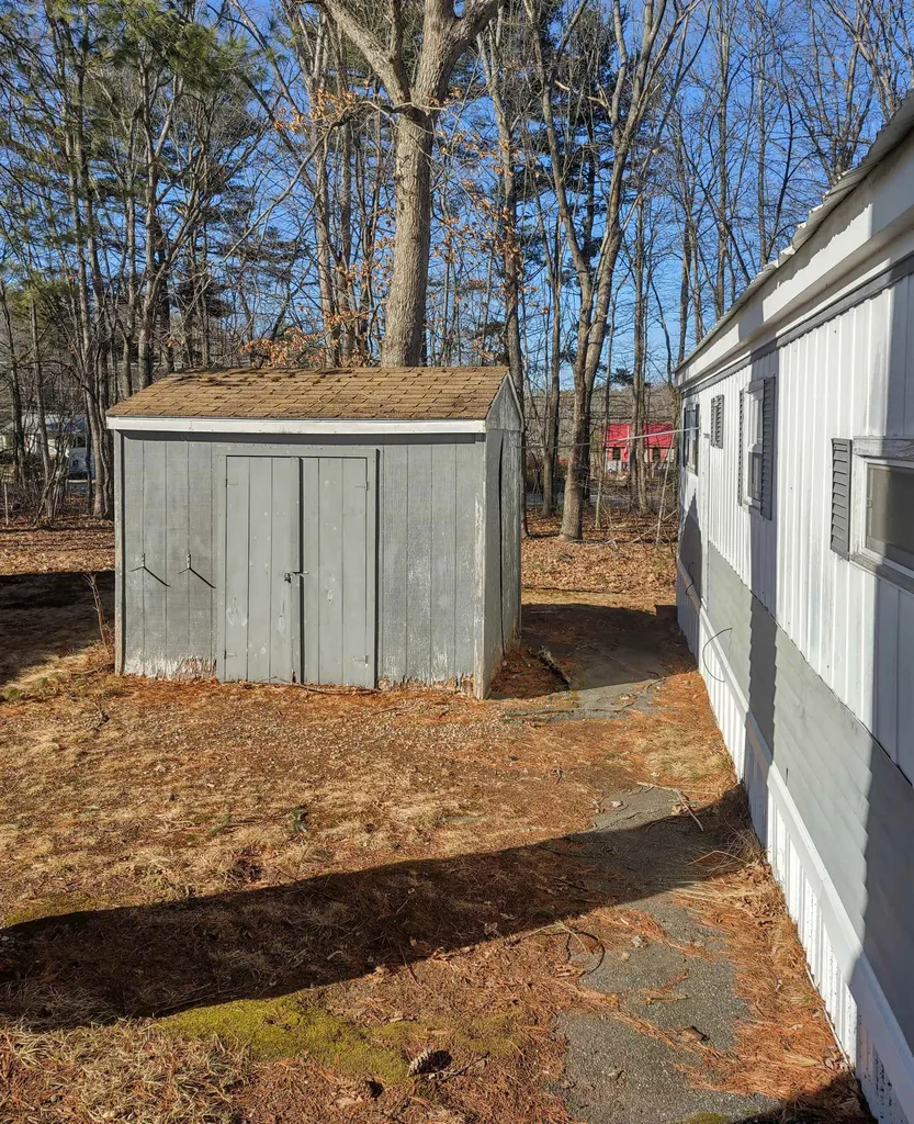 106 Sherwood Glen Somersworth NH 03878