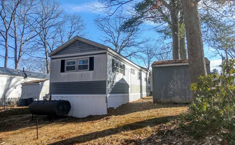106 Sherwood Glen Somersworth NH 03878