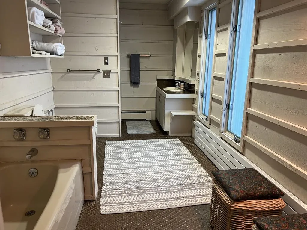 138 Rocky Top Lane Hartford VT 05059