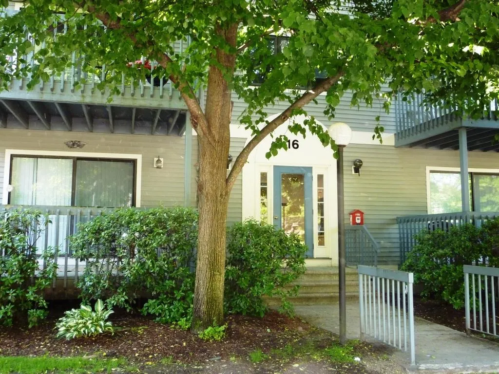 16 Ledgewood Hills Drive Nashua NH 03062