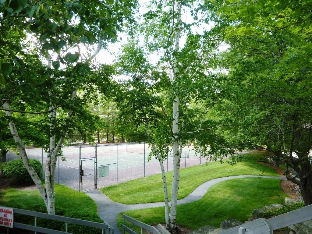 16 Ledgewood Hills Drive Nashua NH 03062