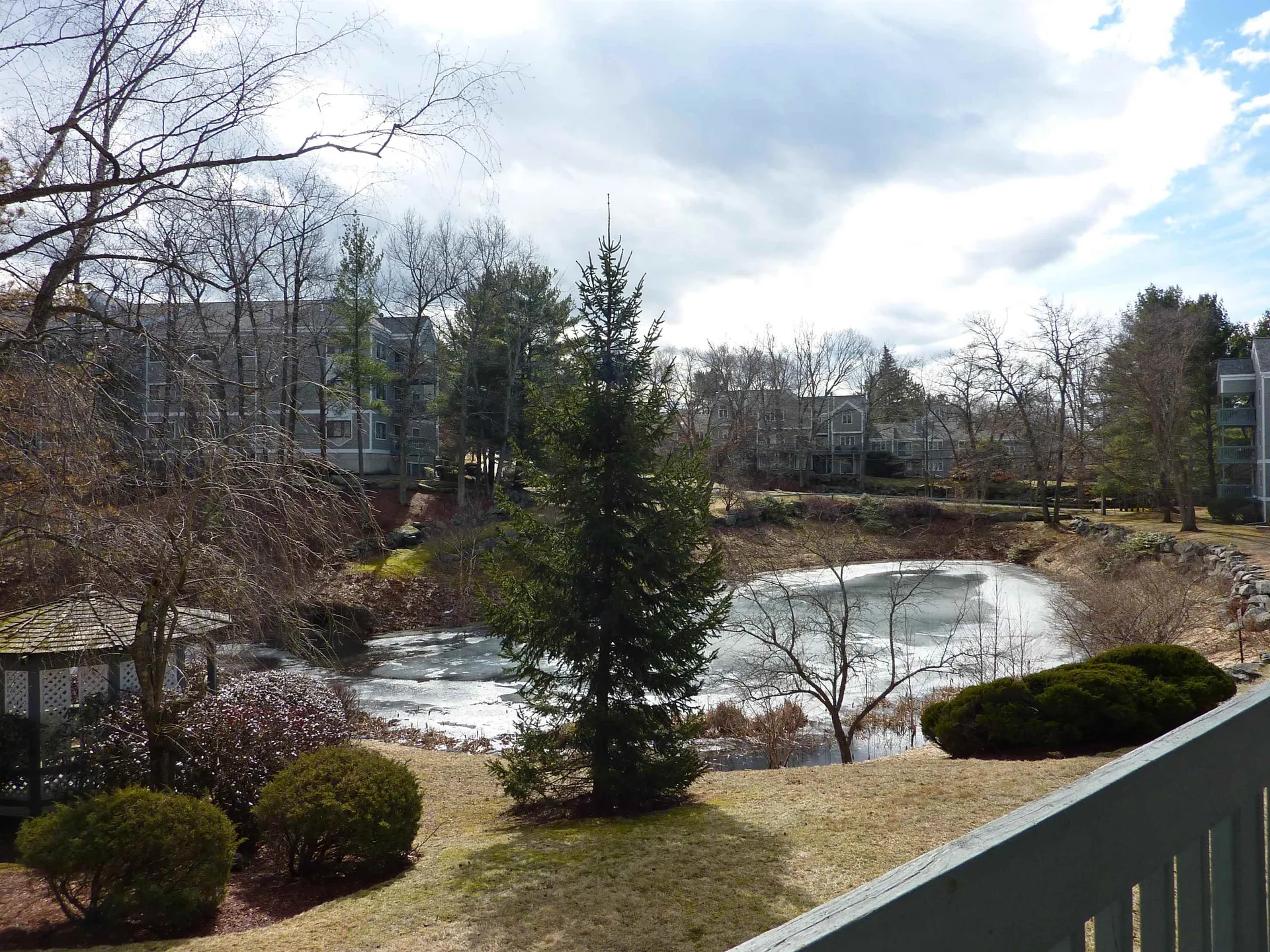 16 Ledgewood Hills Drive Nashua NH 03062