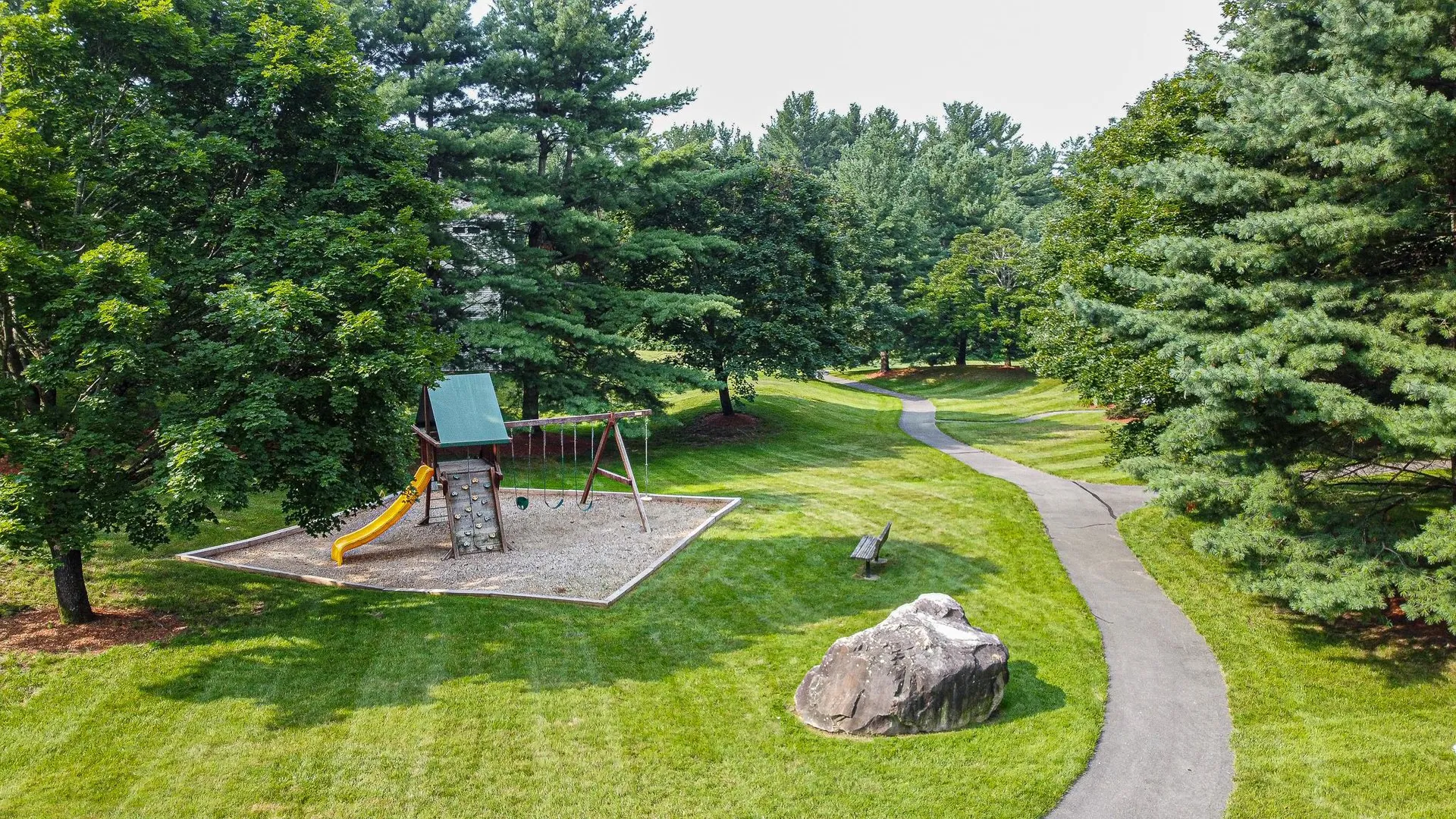 16 Ledgewood Hills Drive Nashua NH 03062