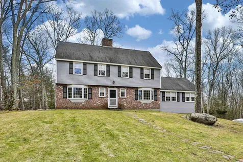 21 Woodland Drive Amherst NH 03031