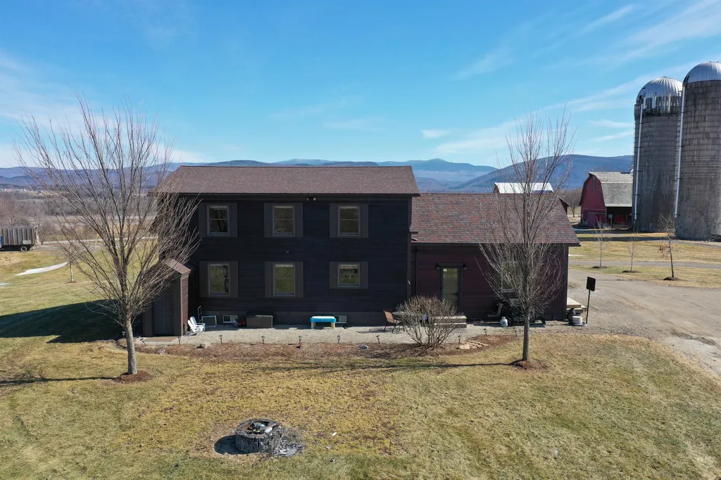 833 North Street New Haven VT 05472
