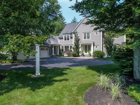 7 Aspen Lane Bedford NH 03110