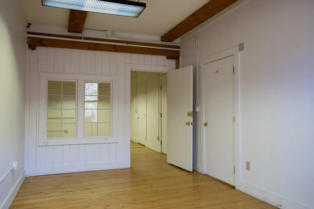 73 Main Street Brattleboro VT 05301