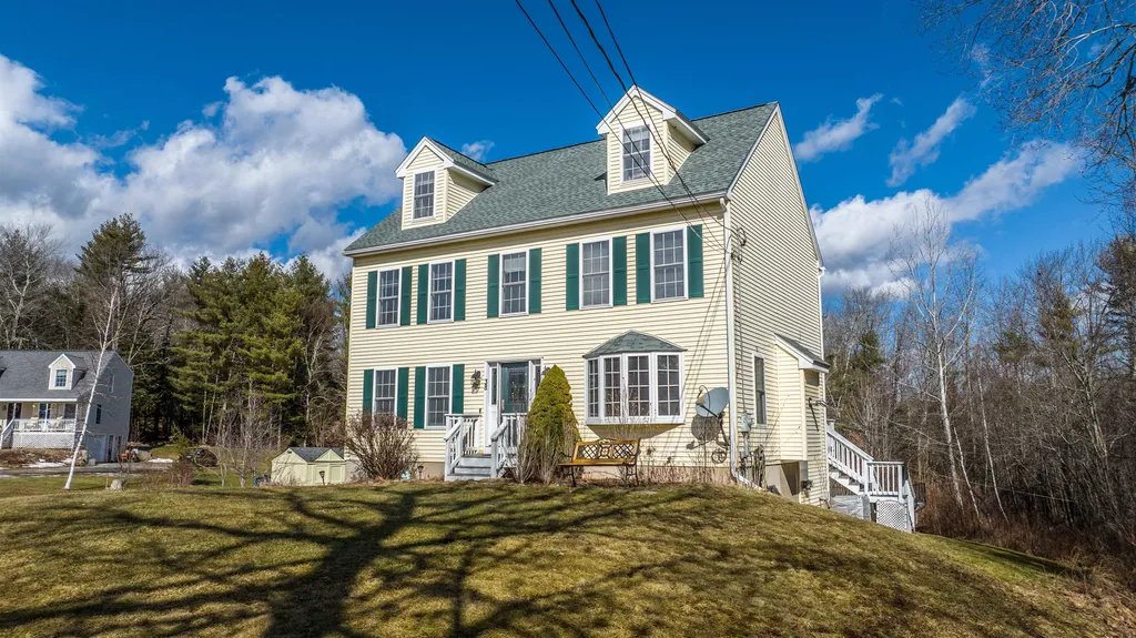 38 Brittany Lane Barrington NH 03825
