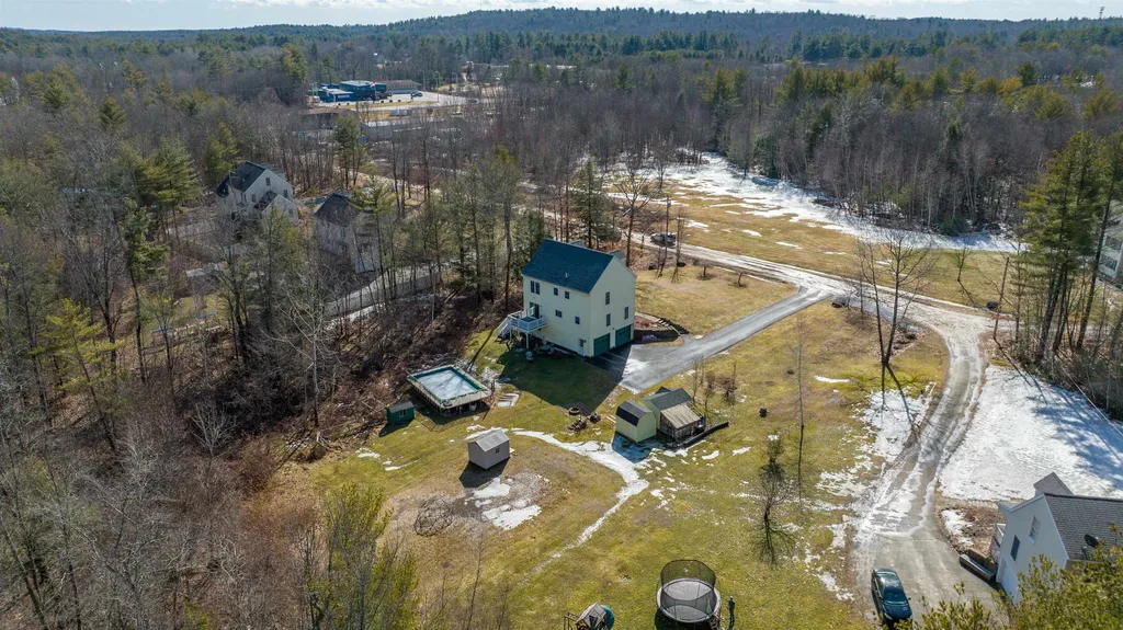 38 Brittany Lane Barrington NH 03825