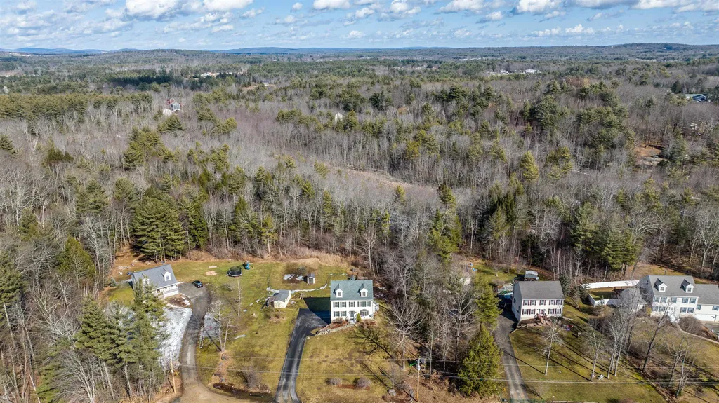 38 Brittany Lane Barrington NH 03825