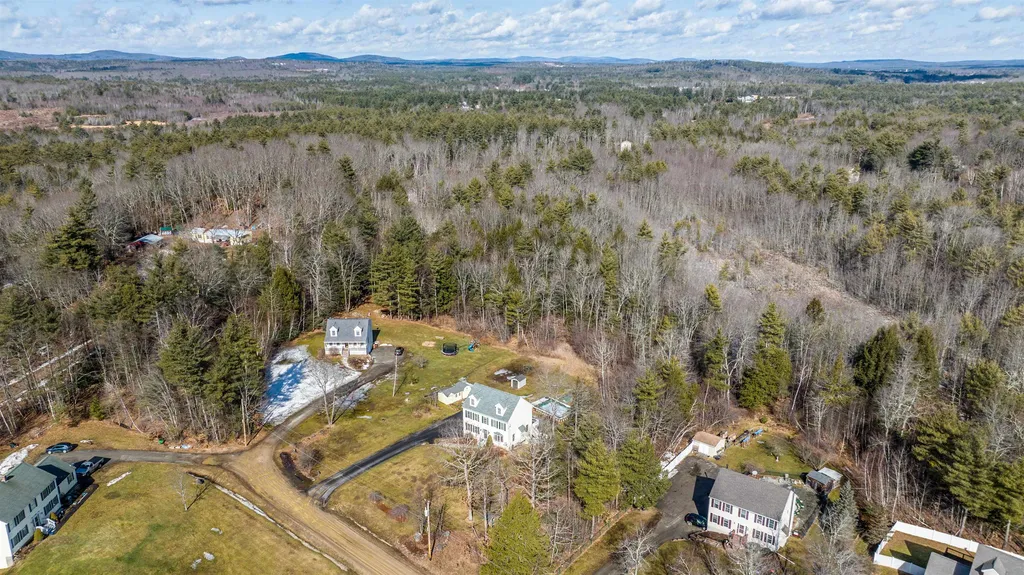 38 Brittany Lane Barrington NH 03825