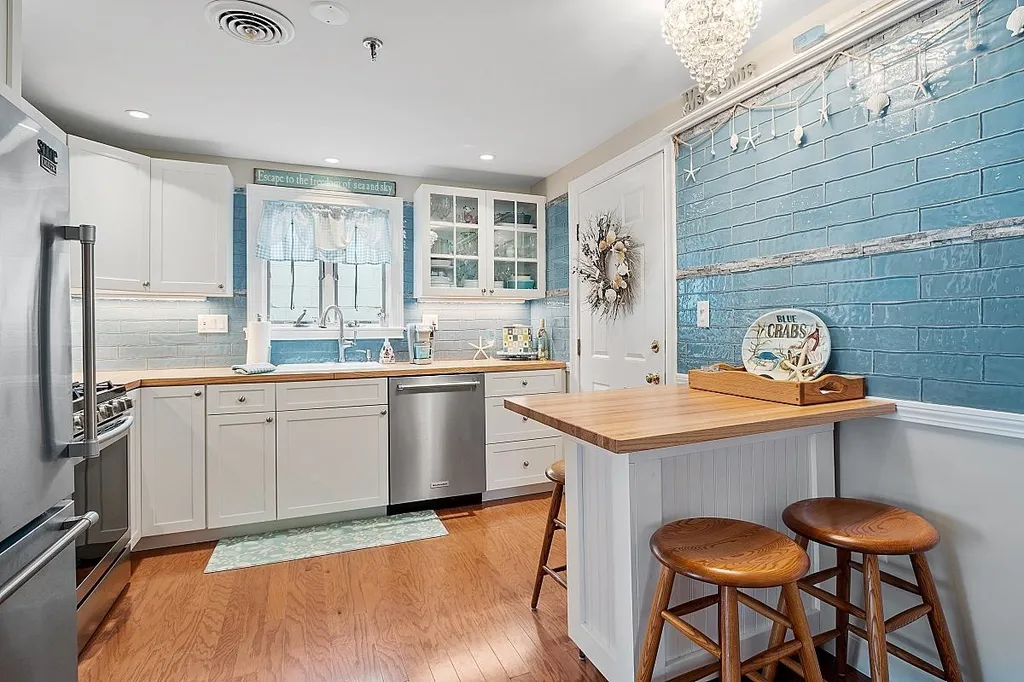 461 Ocean Boulevard Hampton NH 03842