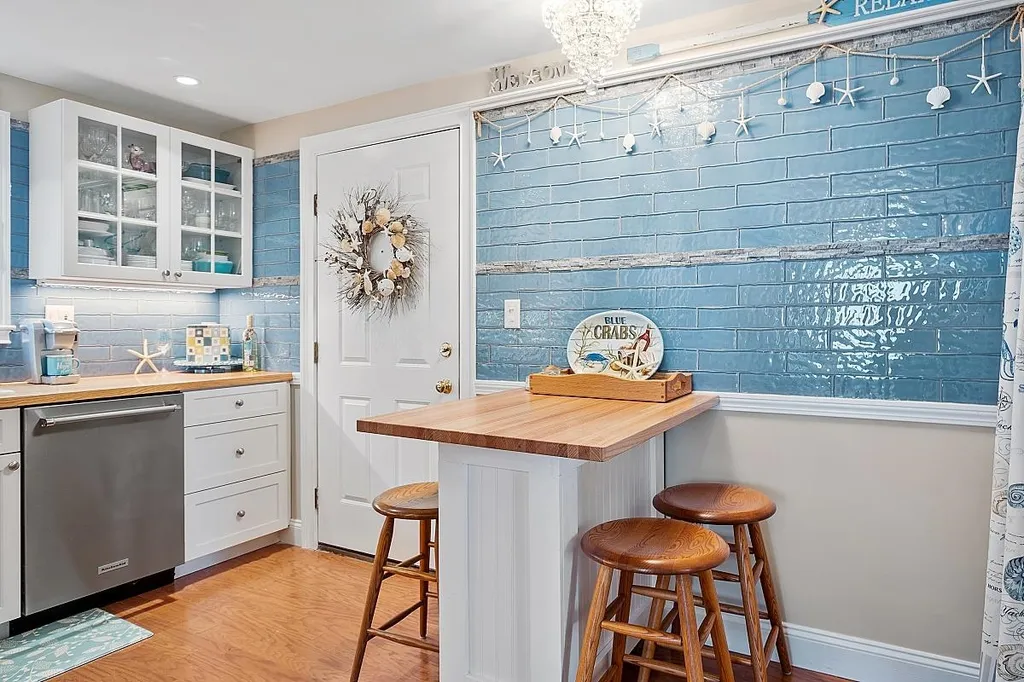 461 Ocean Boulevard Hampton NH 03842