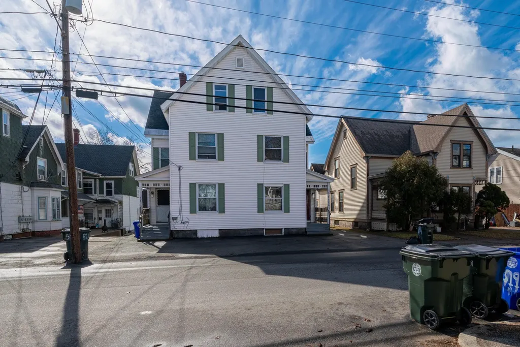 519-521 Lake Avenue Manchester NH 03103