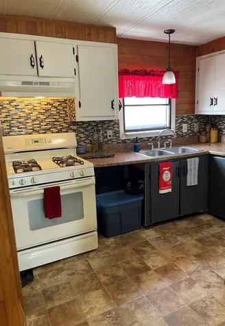 15 Beatrice Street Danville NH 03819