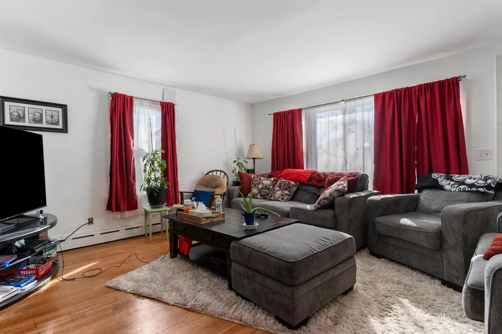 105 Allds Street Nashua NH 03060