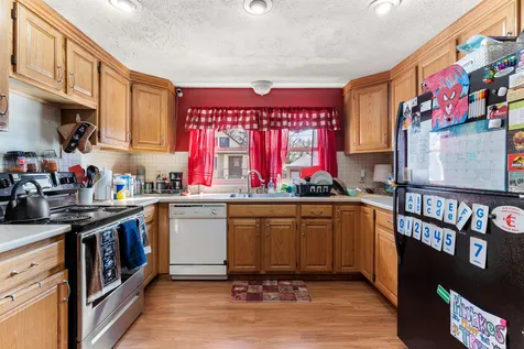 105 Allds Street Nashua NH 03060