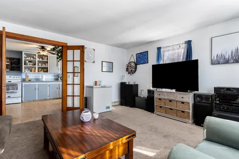 105 Allds Street Nashua NH 03060