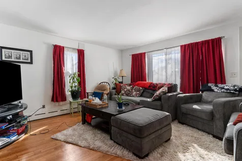 105 Allds Street Nashua NH 03060