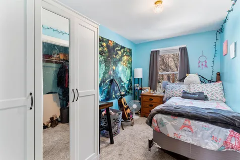 105 Allds Street Nashua NH 03060