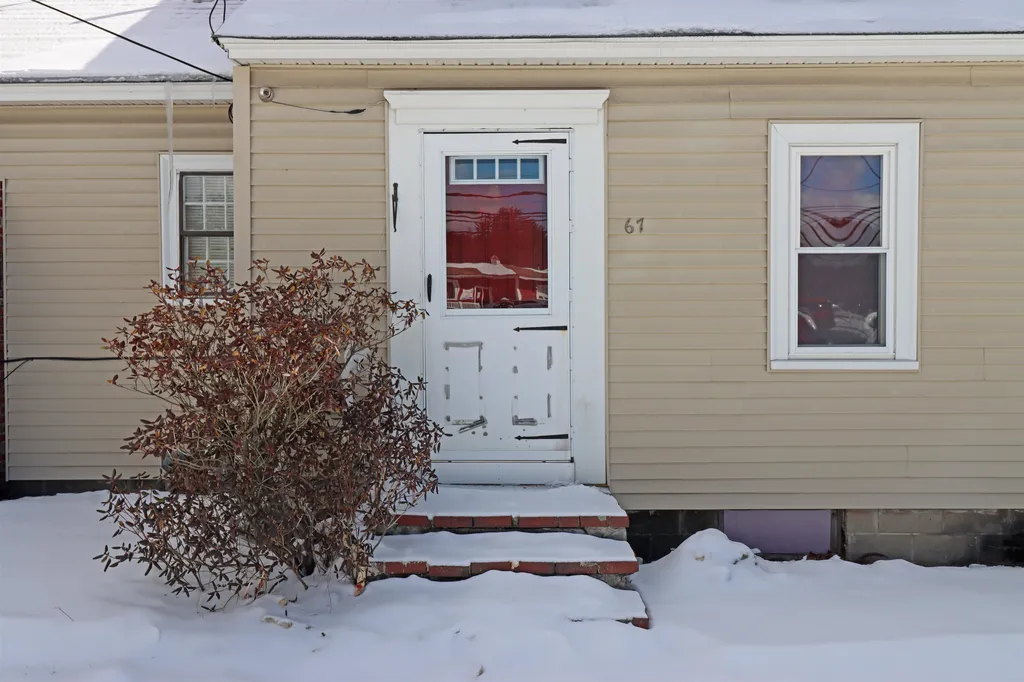 67 Milton Road Rochester NH 03868