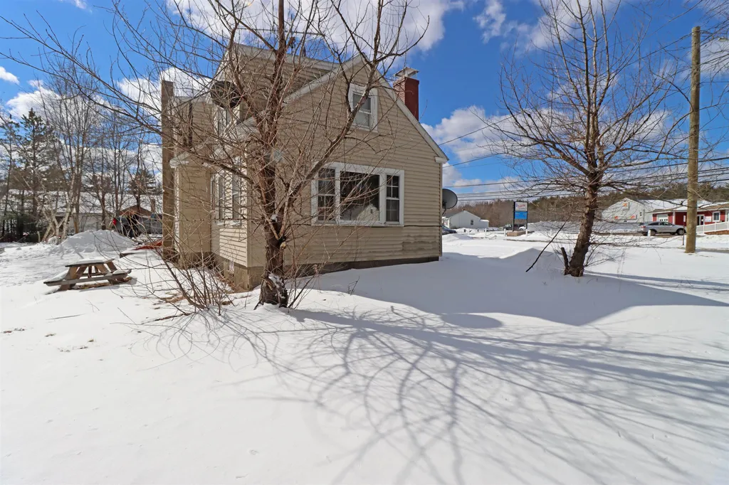 67 Milton Road Rochester NH 03868