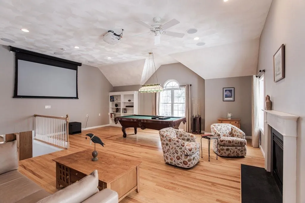 90 Nathaniel Drive Portsmouth NH 03801