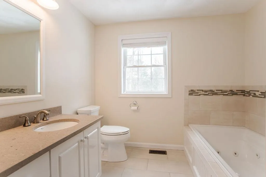 90 Nathaniel Drive Portsmouth NH 03801