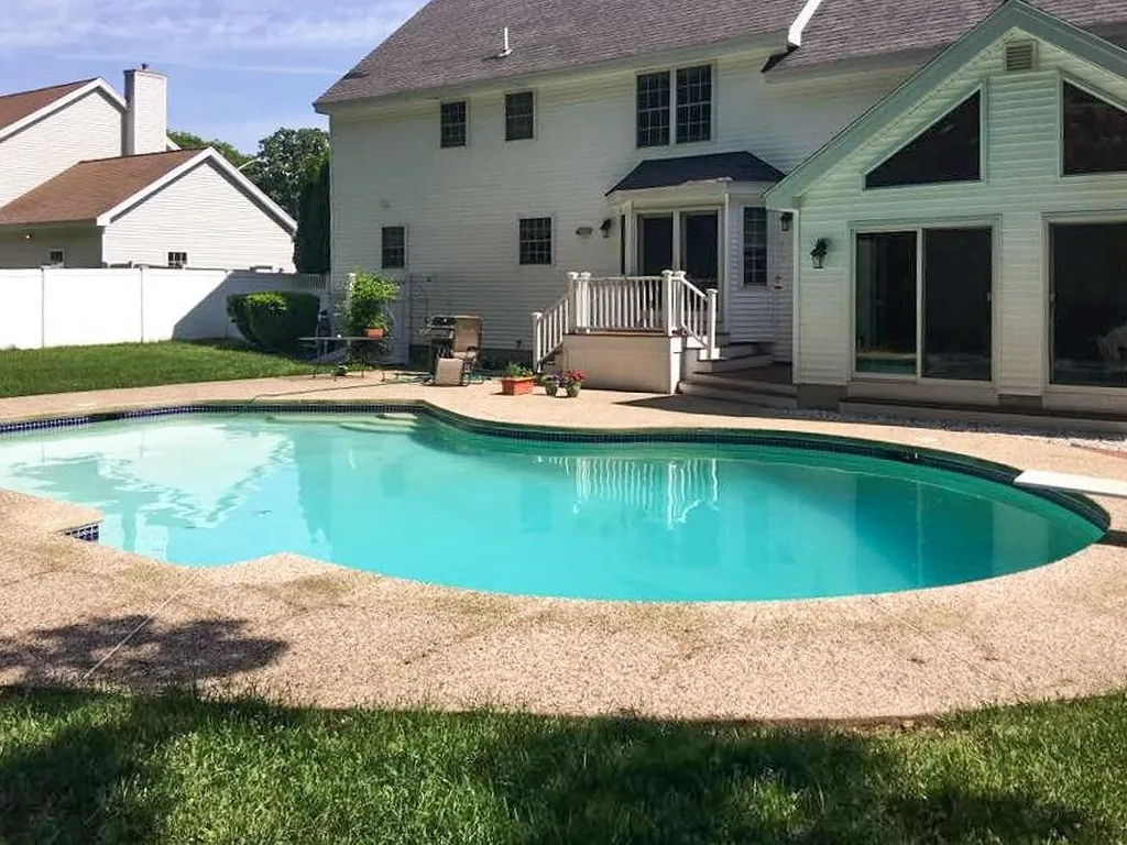 90 Nathaniel Drive Portsmouth NH 03801