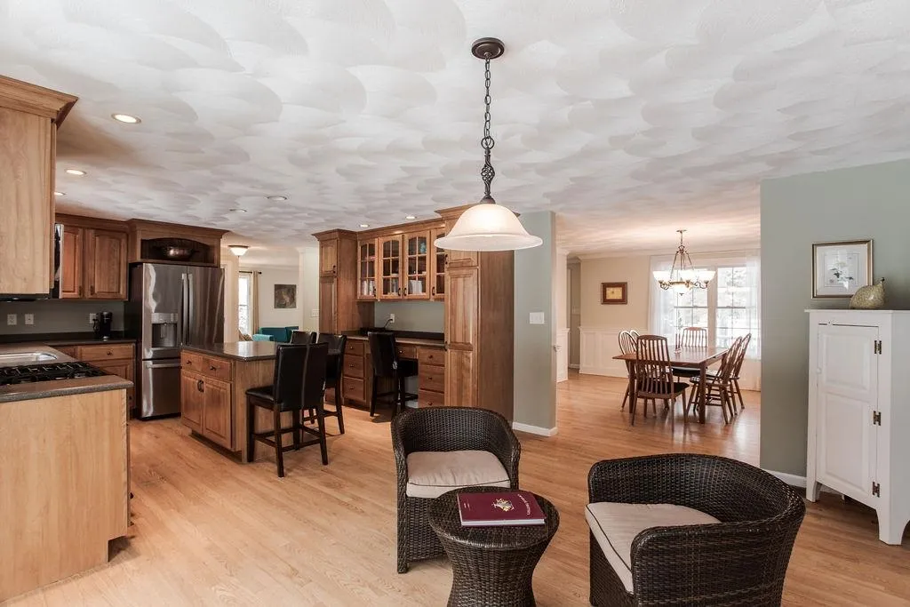 90 Nathaniel Drive Portsmouth NH 03801