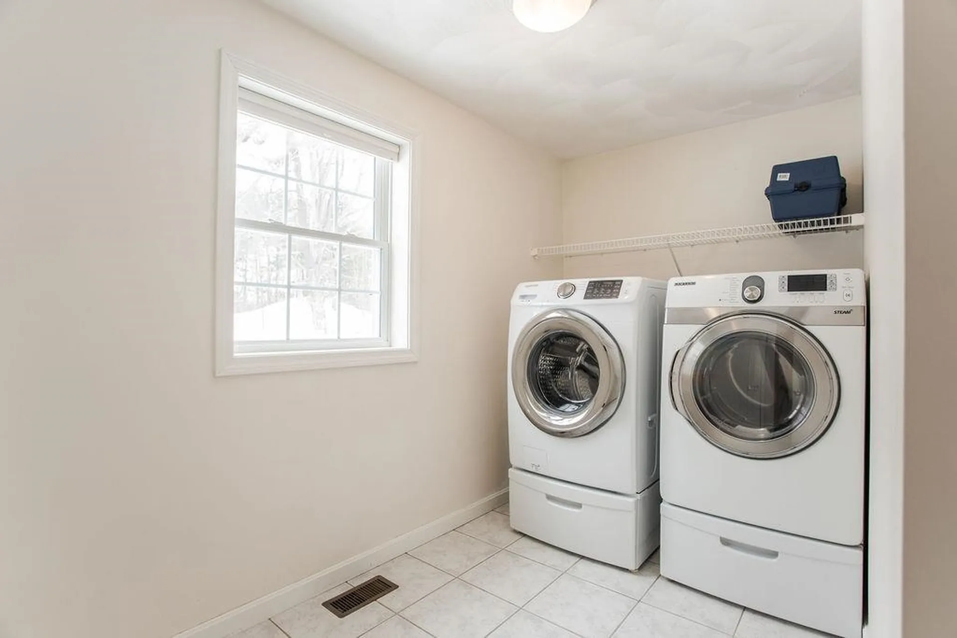 90 Nathaniel Drive Portsmouth NH 03801
