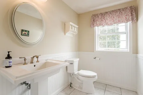 90 Nathaniel Drive Portsmouth NH 03801