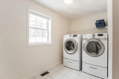 90 Nathaniel Drive Portsmouth NH 03801